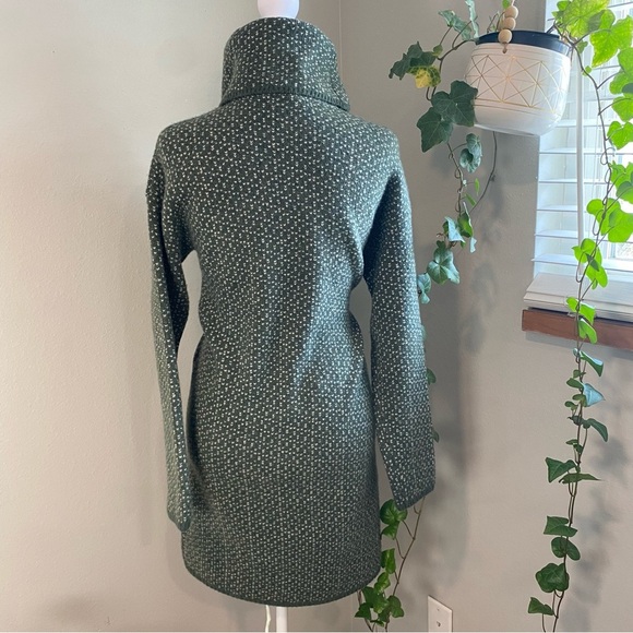 Madewell Womens Oversized Turtleneck Sweater Dress in Geo Print Green,‎ size XS - Picture 7 of 13